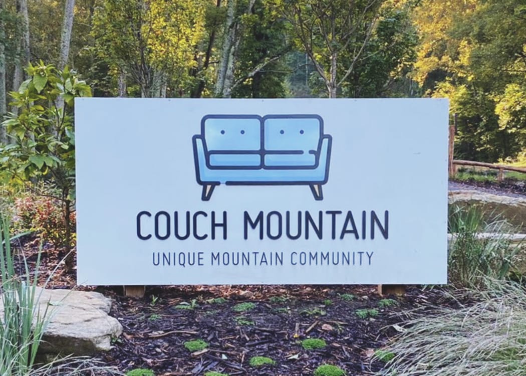 Couch mountain sign