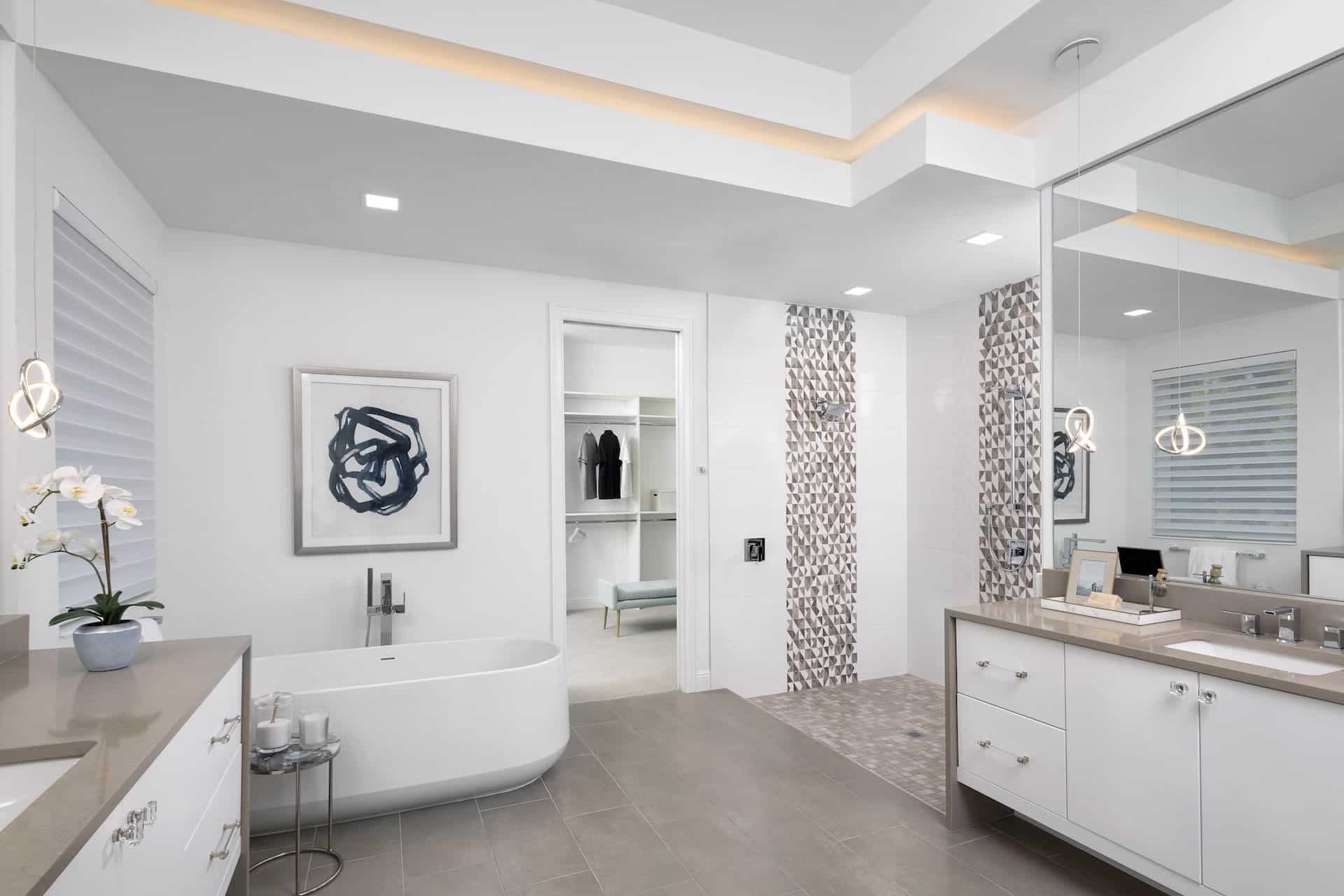 Owner's suite bath and sink