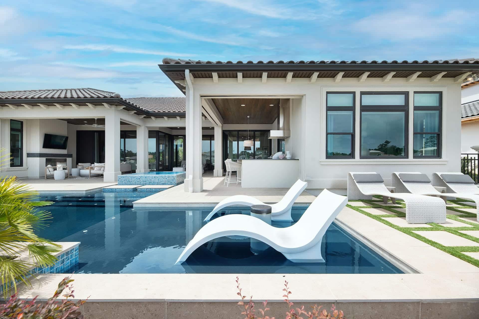 Arezzo Model_DaylightPool02-min