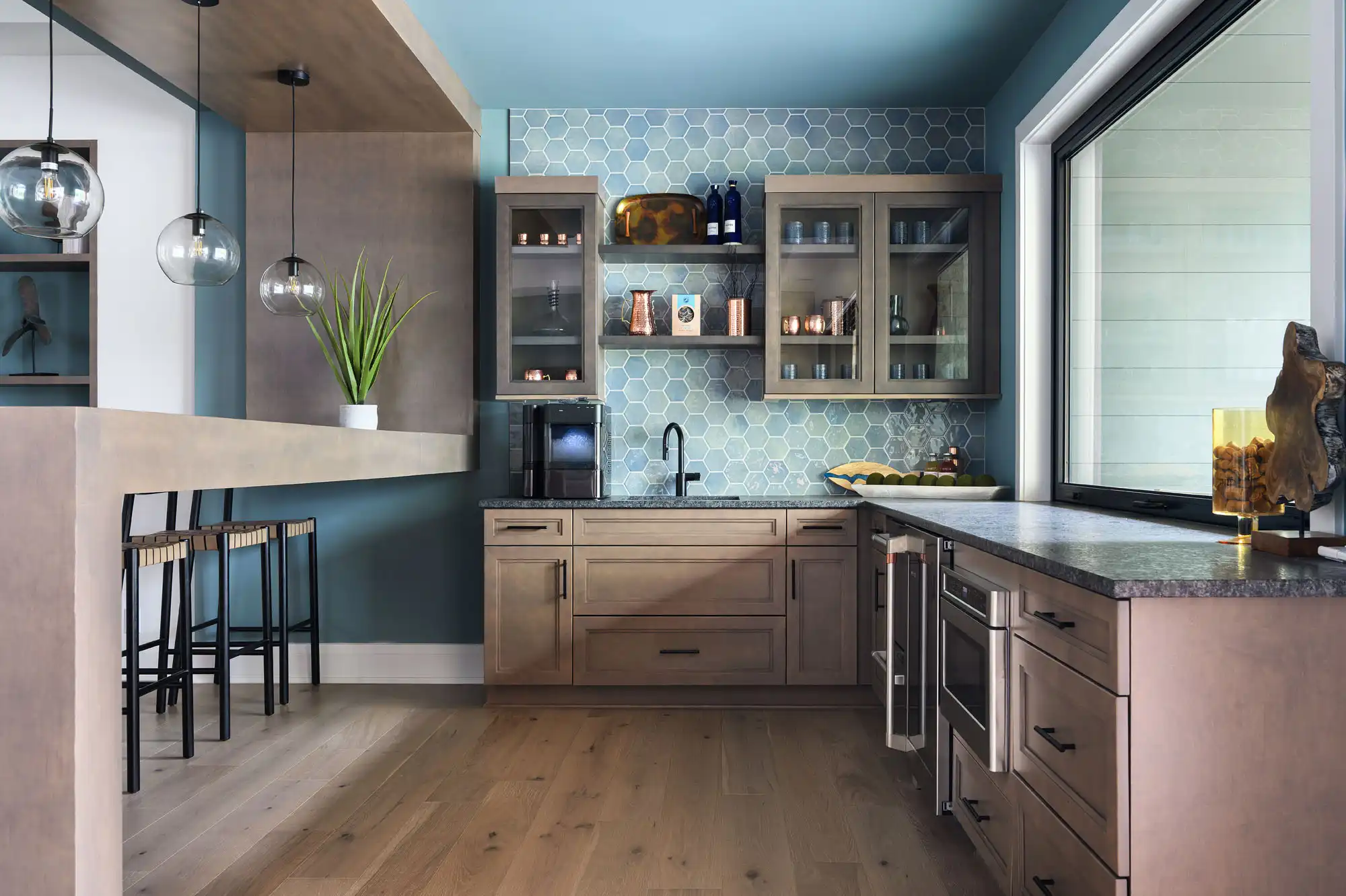 Brightwater Model - Wet Bar